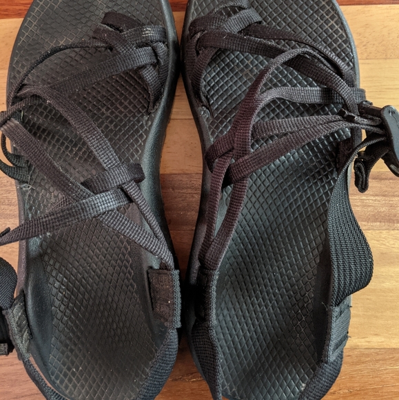 Womens black Chaco strappy sandals size 8 - Picture 2 of 5